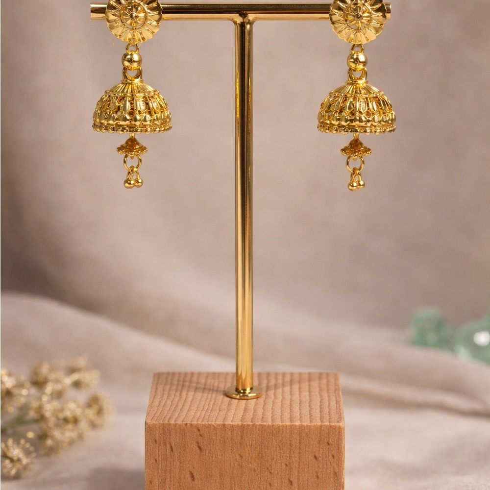 Elegant Gold Jhumka Earrings